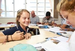 اللغة الإنجليزية للاعمال 30  درس إسبوعياً