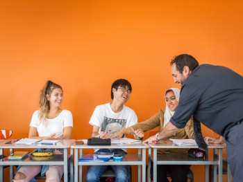 اللغة الإنجليزية العامة 20 درس إسبوعياً