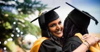 اللغة الإنجليزية المكثفة 30 درس إسبوعياً