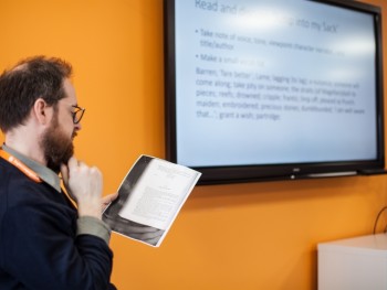 اللغة الإنجليزية المكثفة 30 درس إسبوعياً