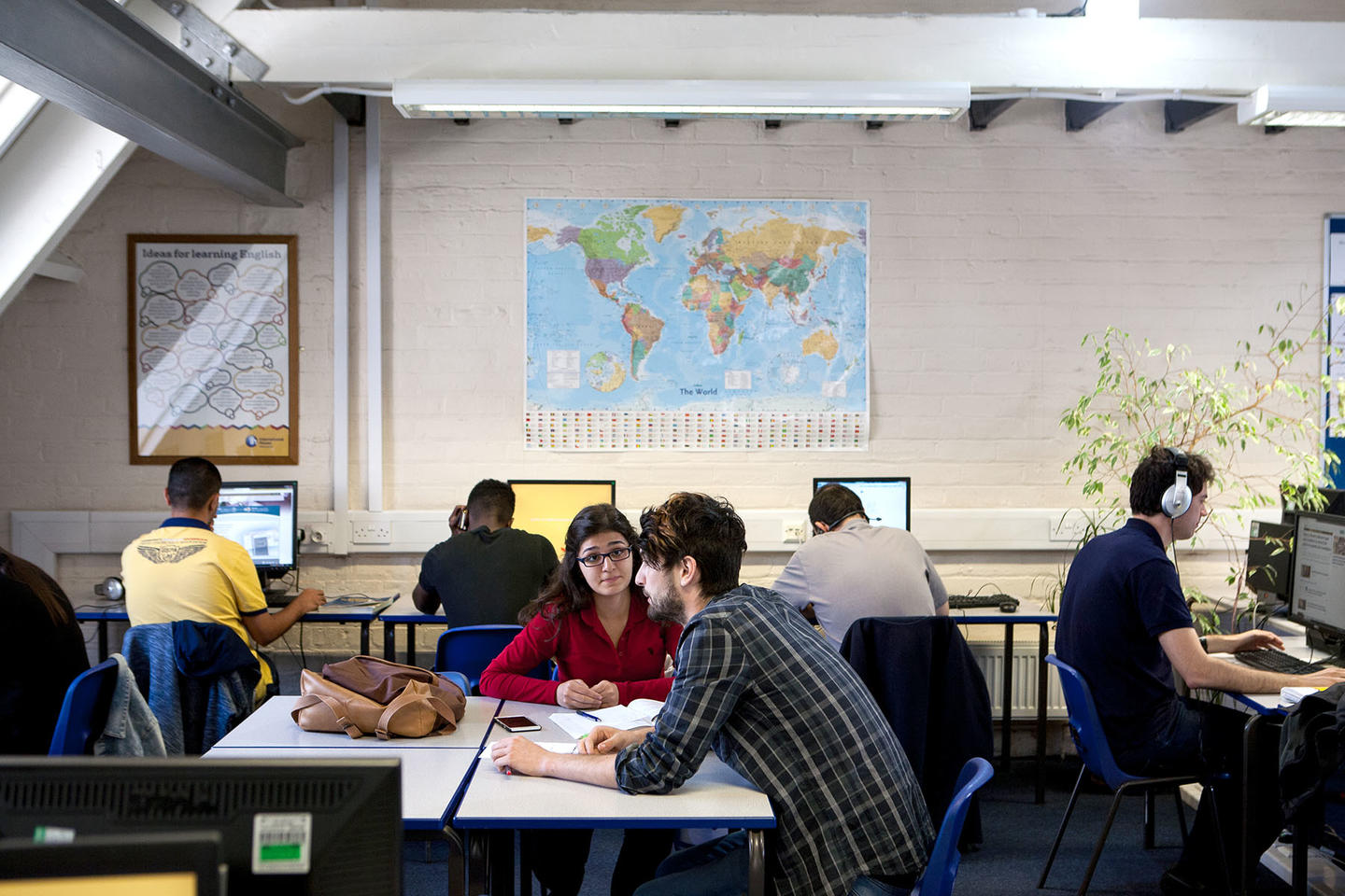 اللغة الإنجليزية الأكاديمية لالاختبار ايلتس+الانجليزيه العامه 25 درس إسبوعيآ
