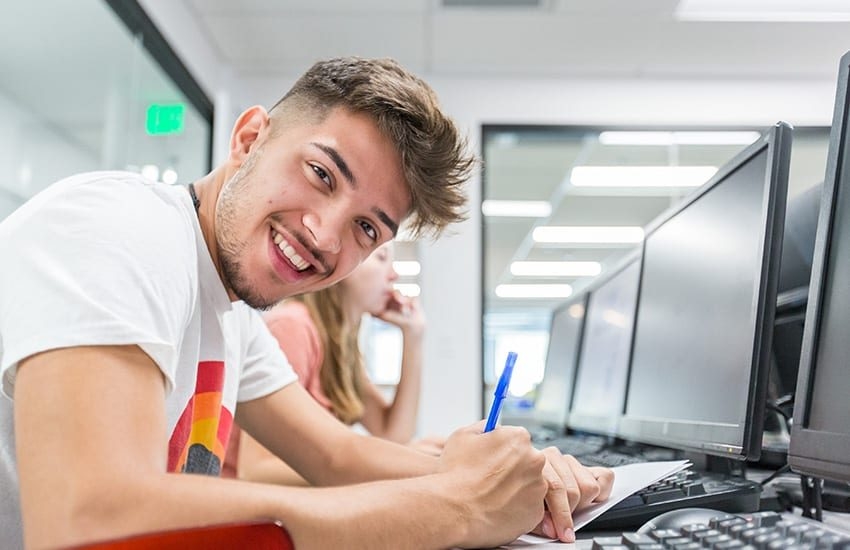 اللغة الإنجليزية المكثفة 27 درس إسبوعياً
