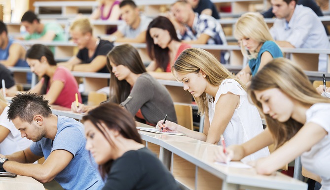 اللغة الإنجليزية العامة 20 درس إسبوعياً